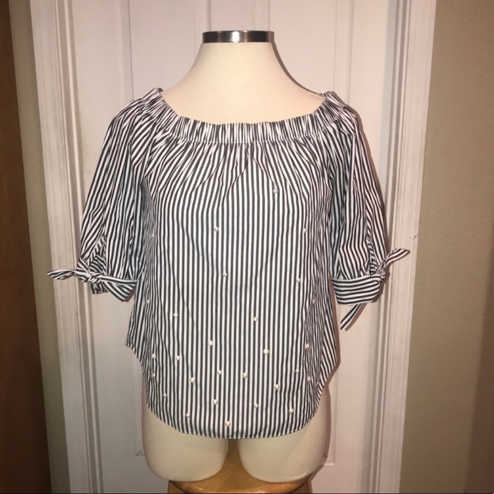 BCX Blouse, dark grey/ white , pearls on front, off shoulder or on . Size XL